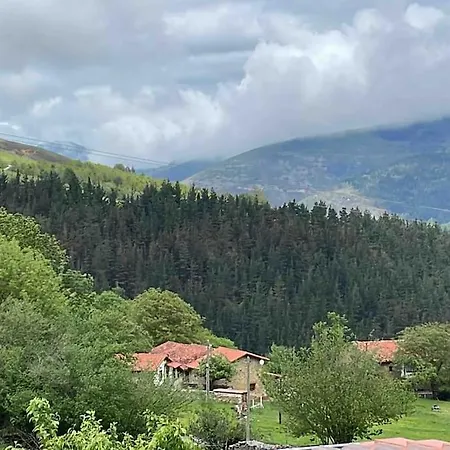 Casa El Nogal Los Pandos
